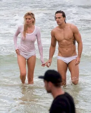 Lara Stone