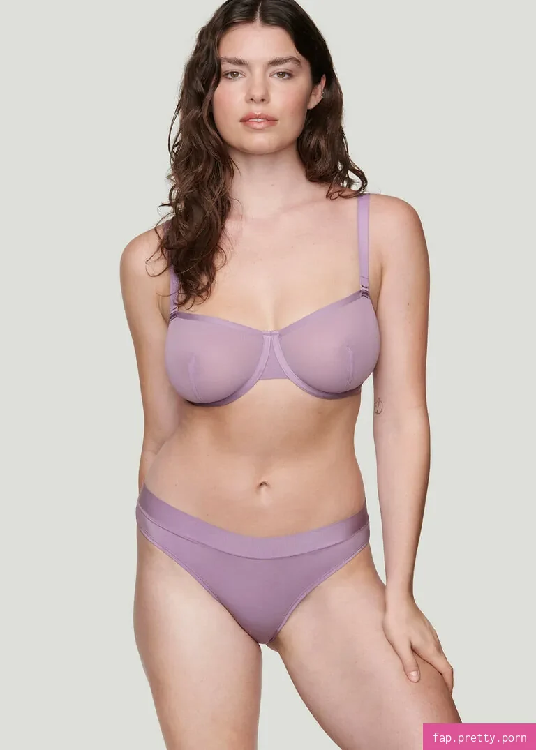 Lauren Searle - Photo #35