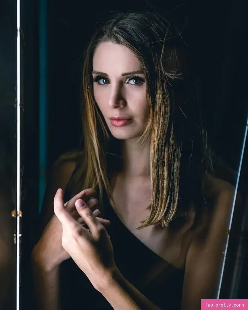 Lauren Southern - Photo #01