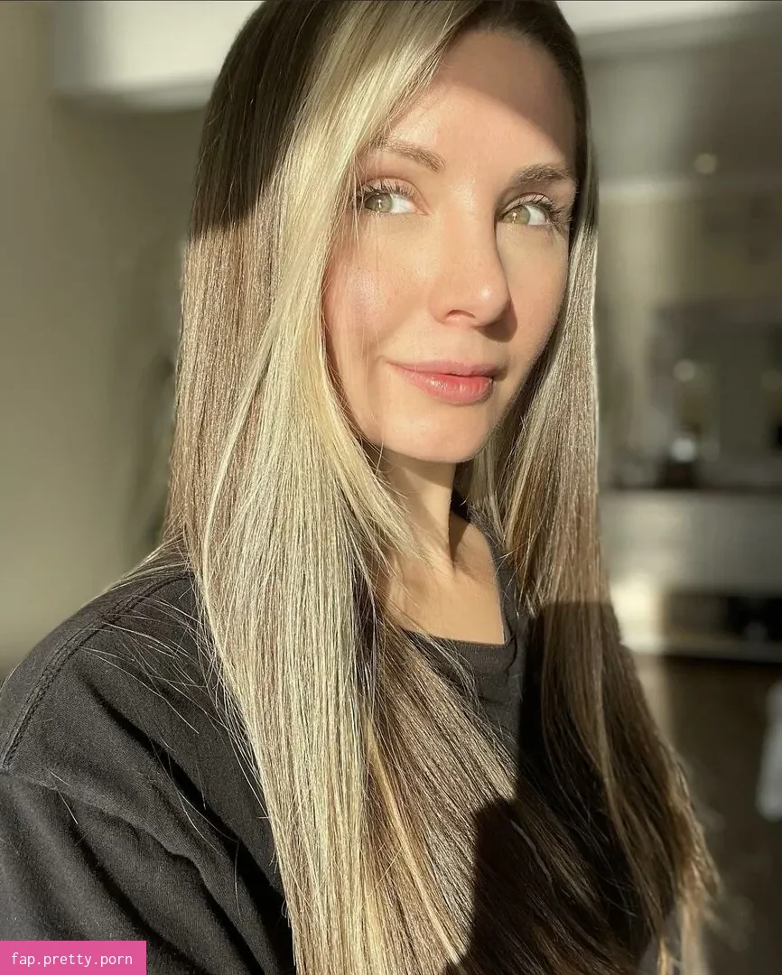 Lauren Southern - Photo #47