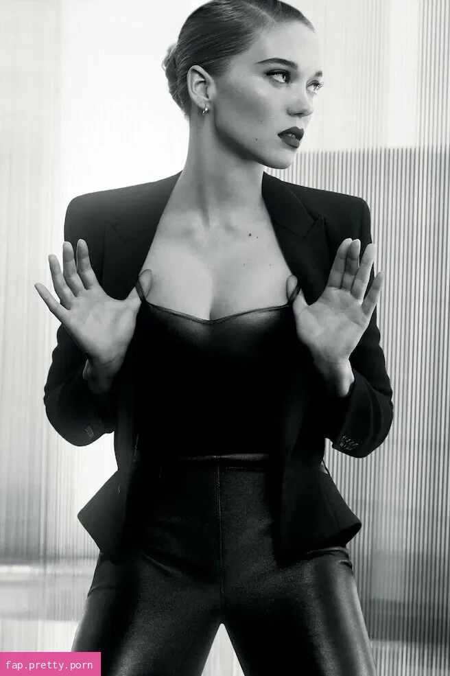 Lea Seydoux - Photo #00