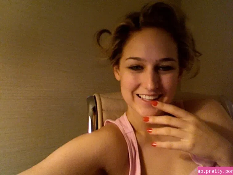 Leelee Sobieski - Photo #25