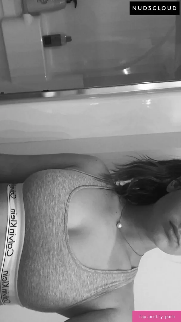 Leila Saltzman - Photo #39