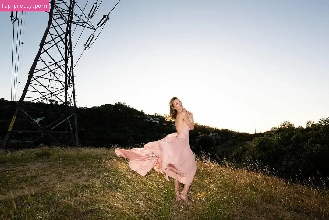 Lili Simmons - Photo #73