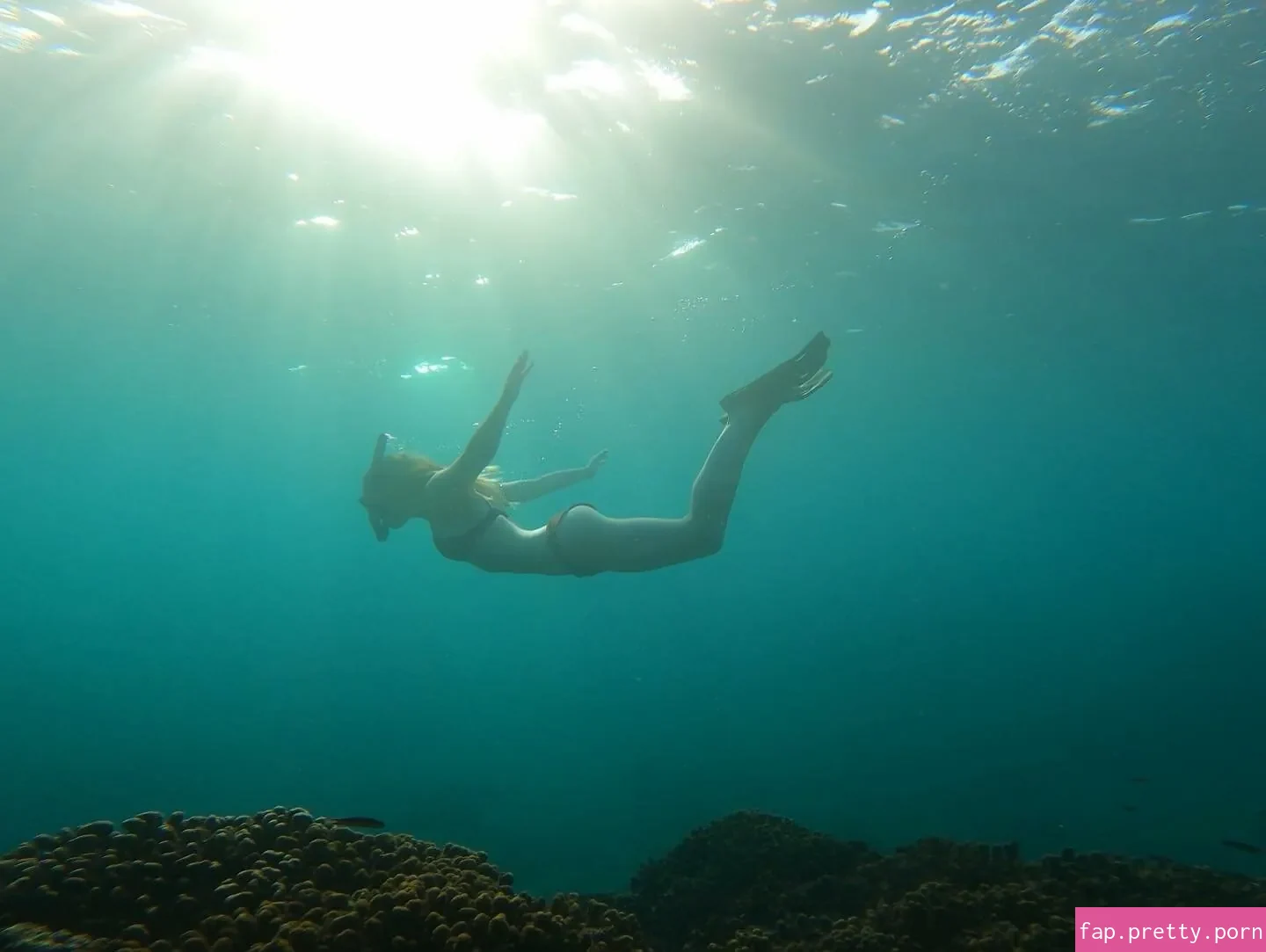 Lily Sheen - Photo #04