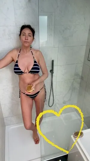 Lisa Snowdon