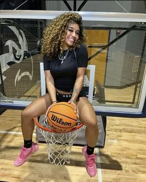 Lyric Swann