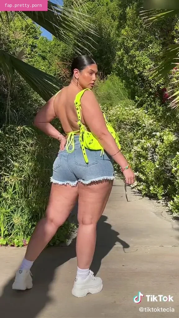 Latecia Thomas - Photo #16