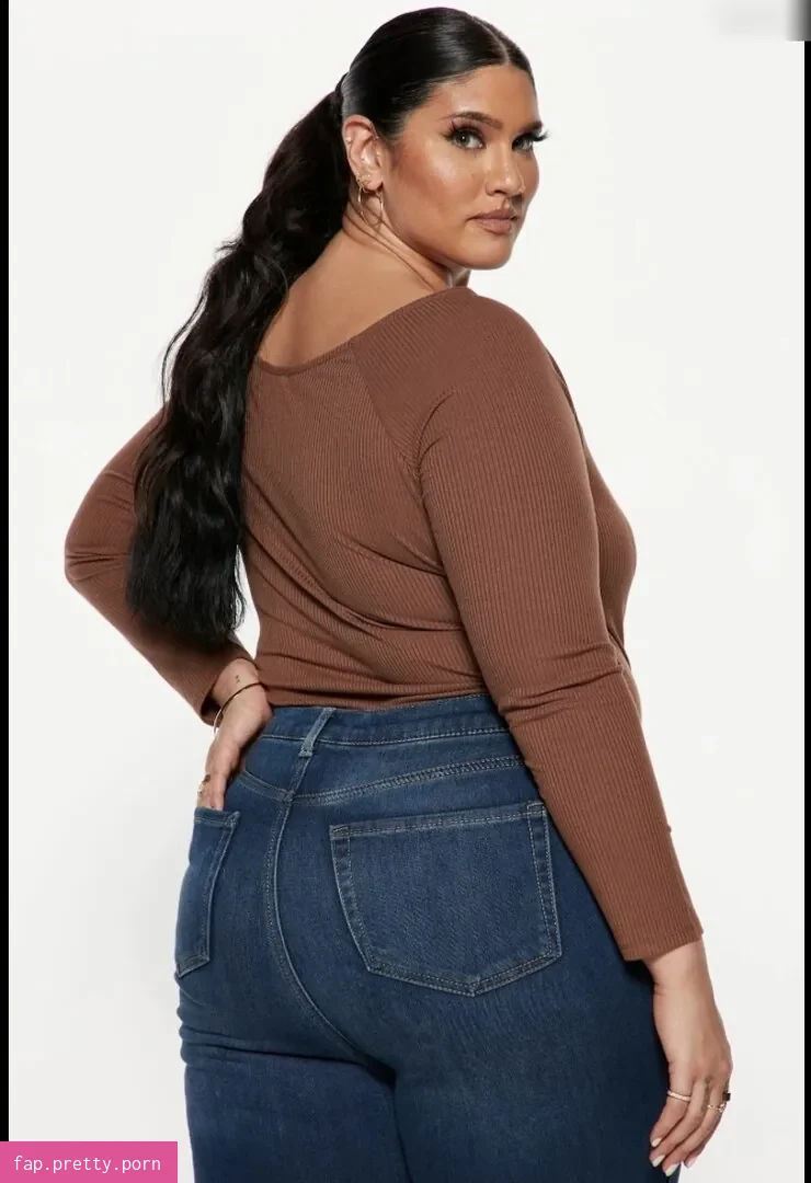 Latecia Thomas - Photo #20