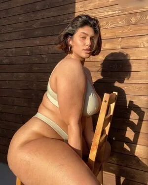 Latecia Thomas content