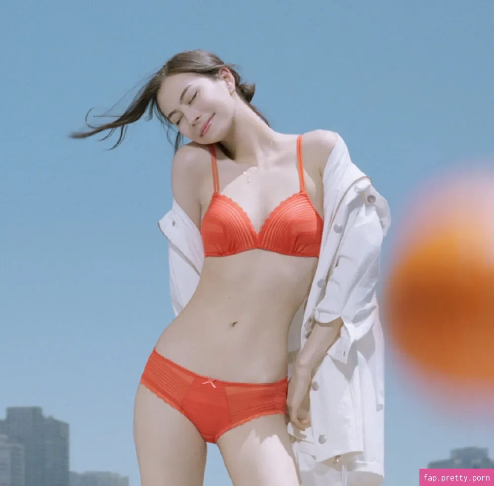 Lauren Tsai - Photo #53