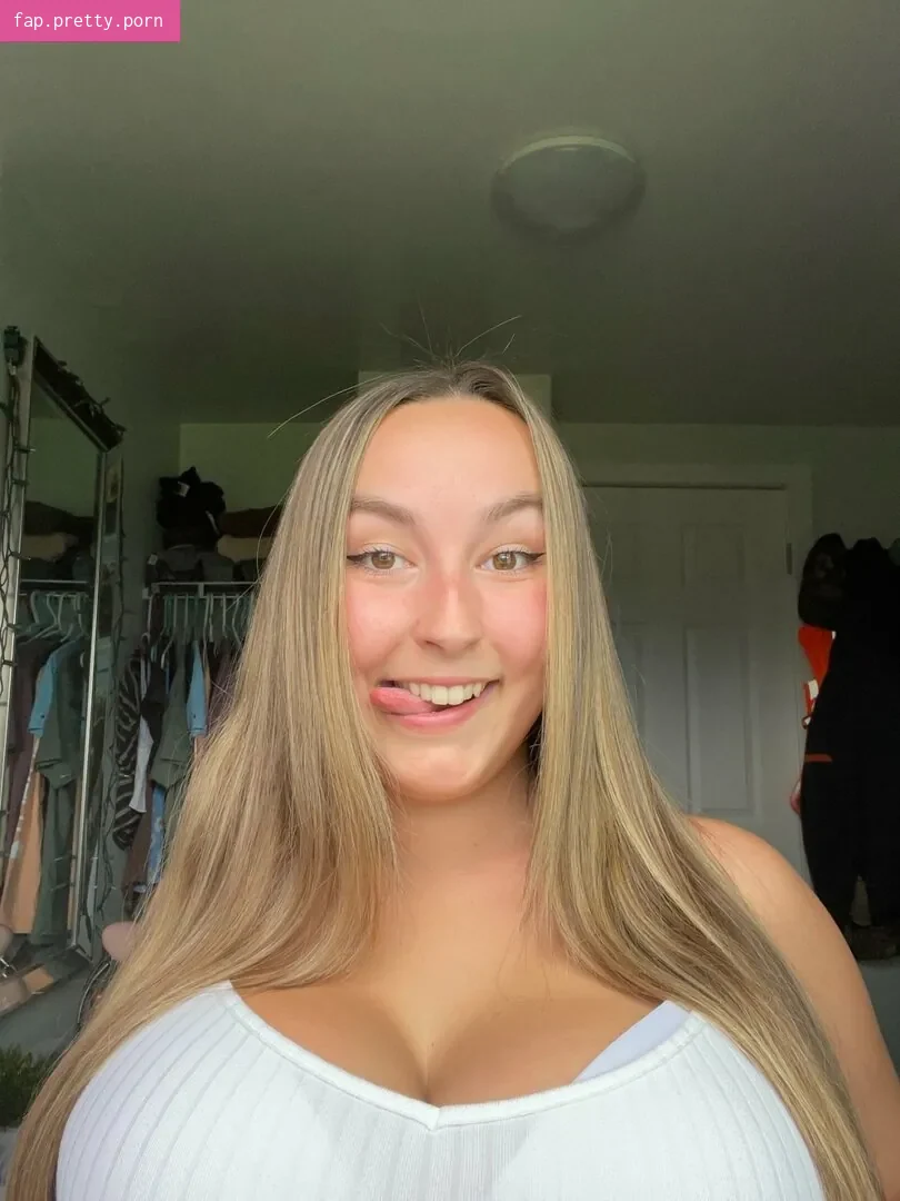 Lexi Thomas - Photo #15