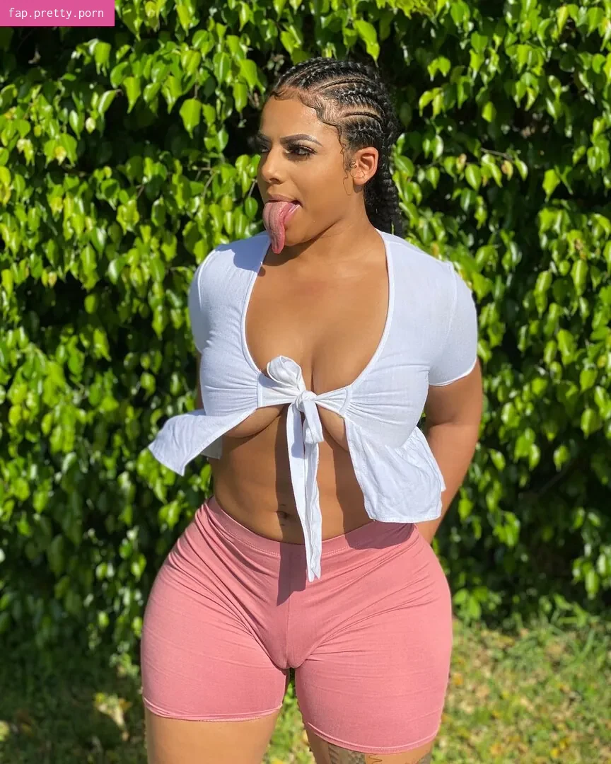 Long Tongue Fetish - Photo #38