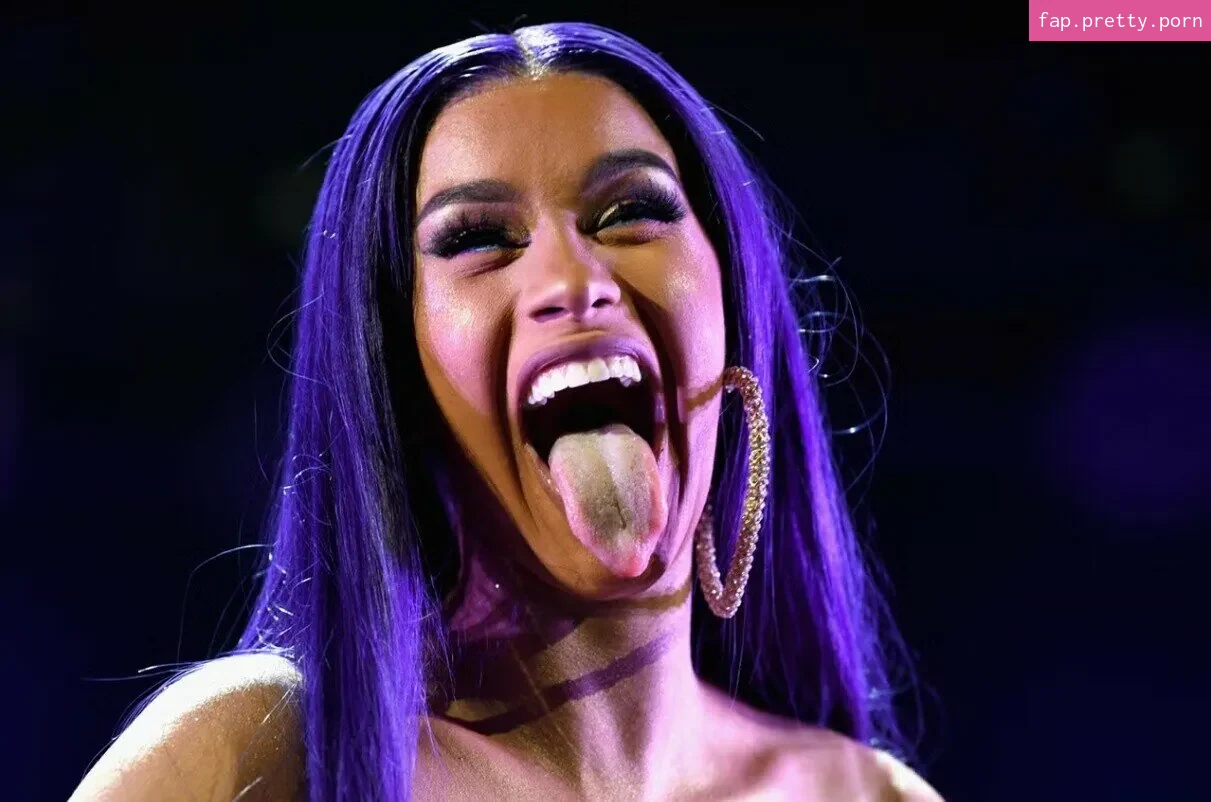 Long Tongue Fetish - Photo #86