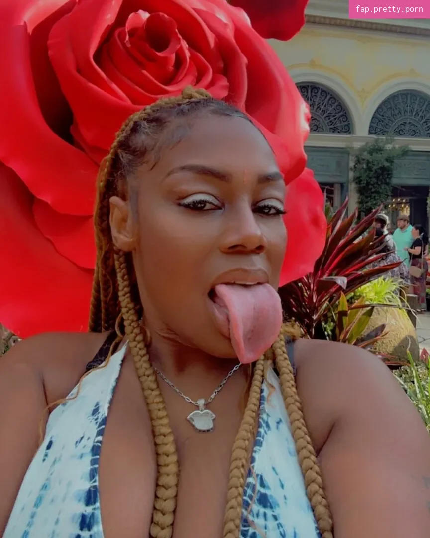 Long Tongue Fetish - Photo #20