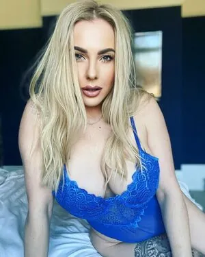 Lucy Tease