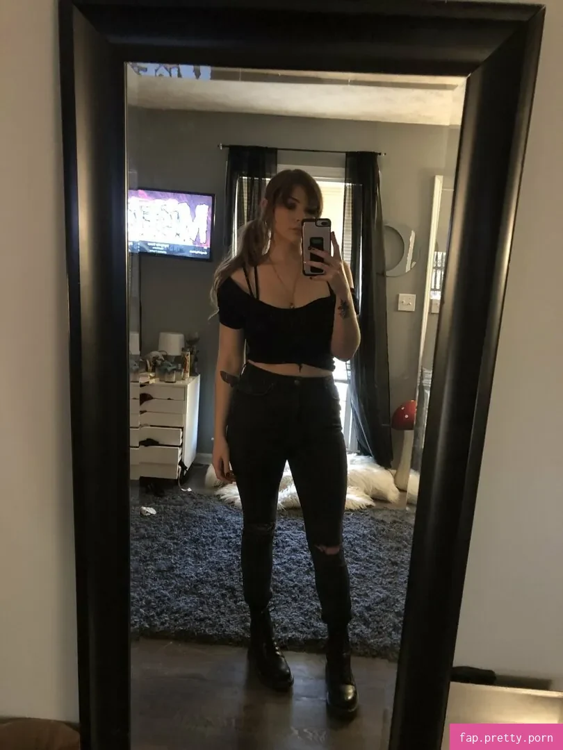 lucyshilohcam - Photo #05