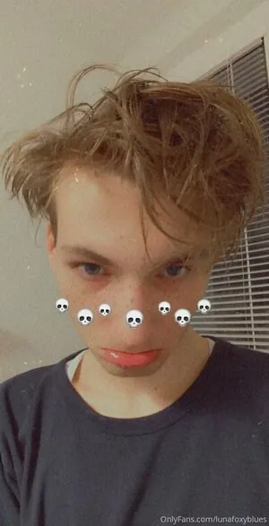 lunafoxyblues