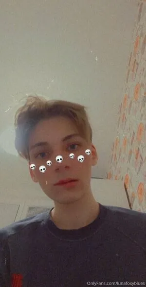 lunafoxyblues