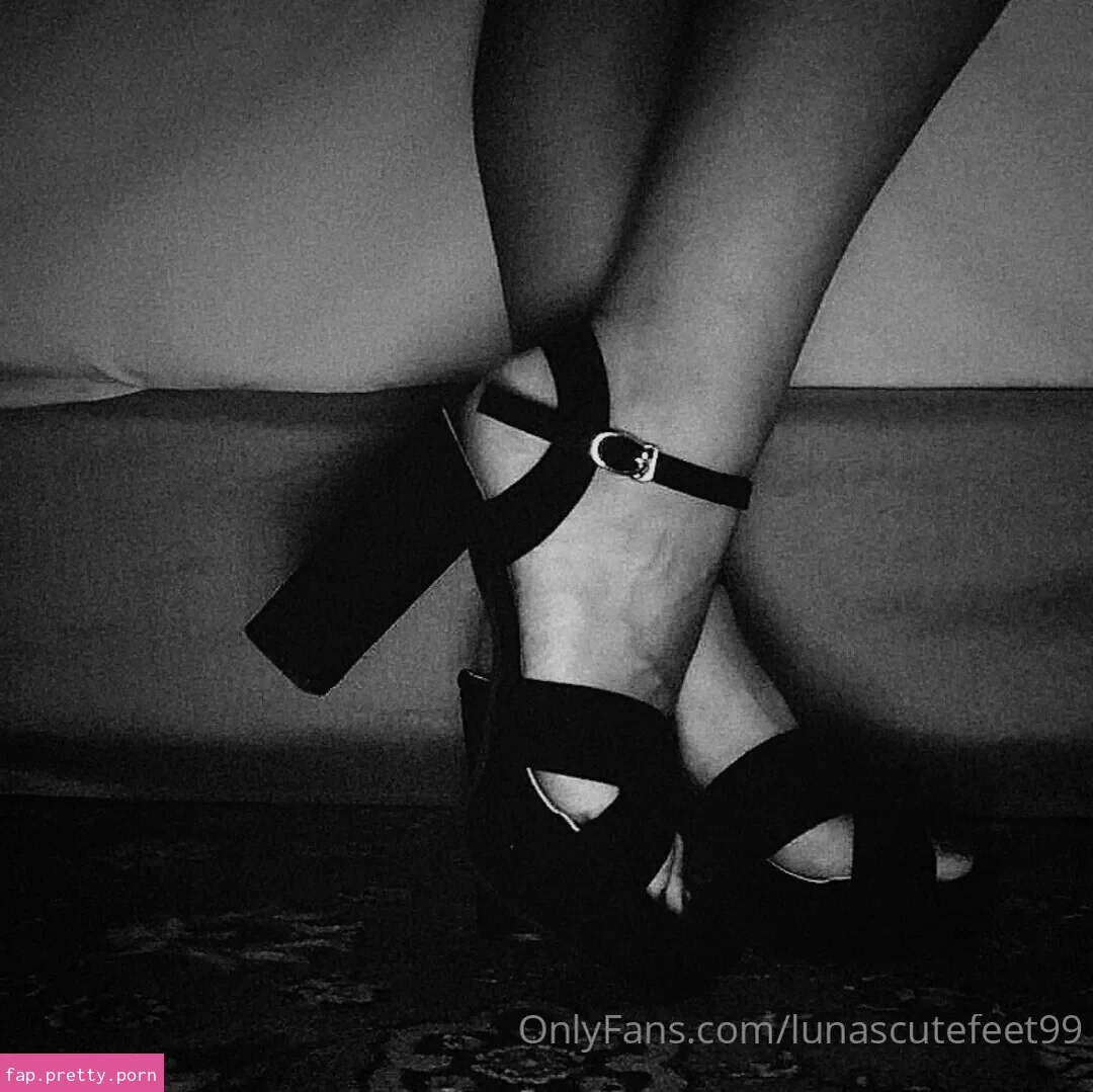 lunascutefeet99 - Photo #04