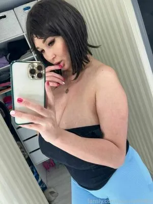 LuxuryModel