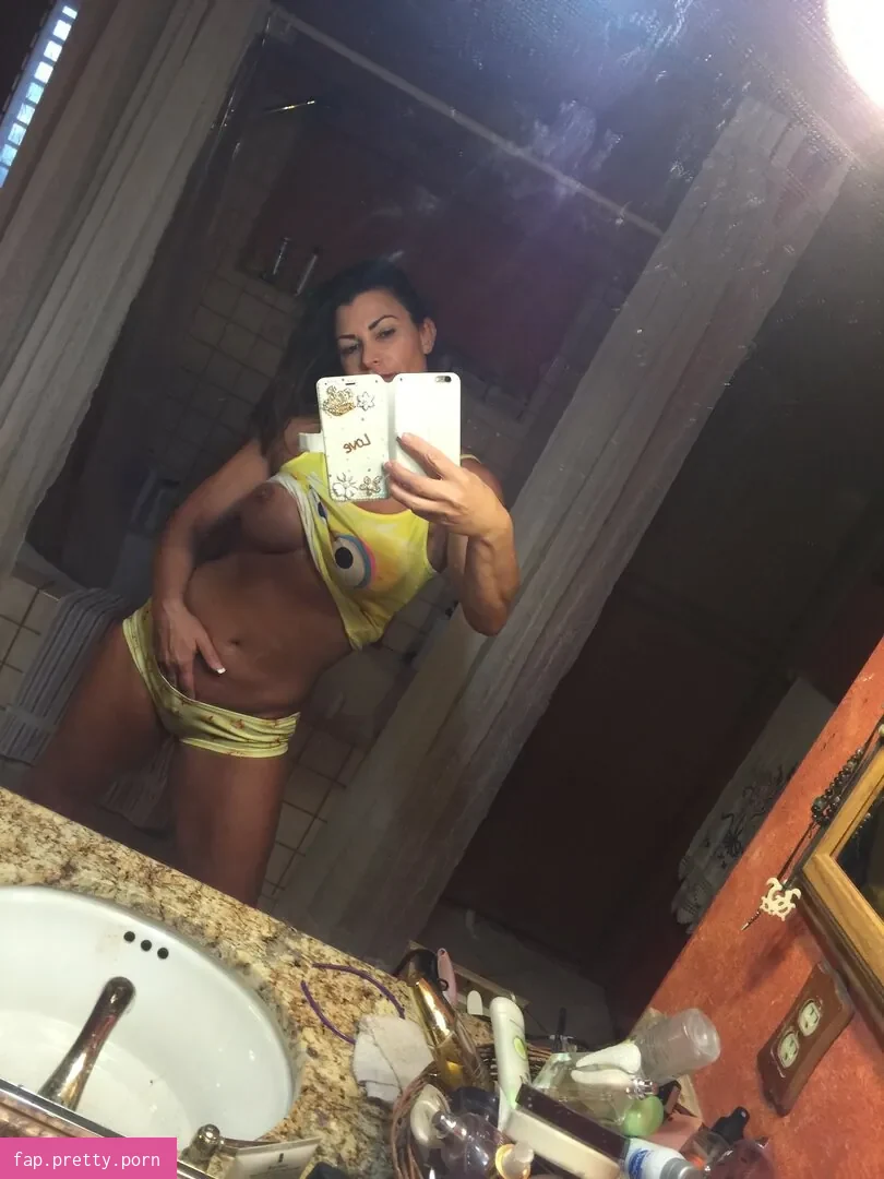 Lisa Varon Patreon - Photo #01