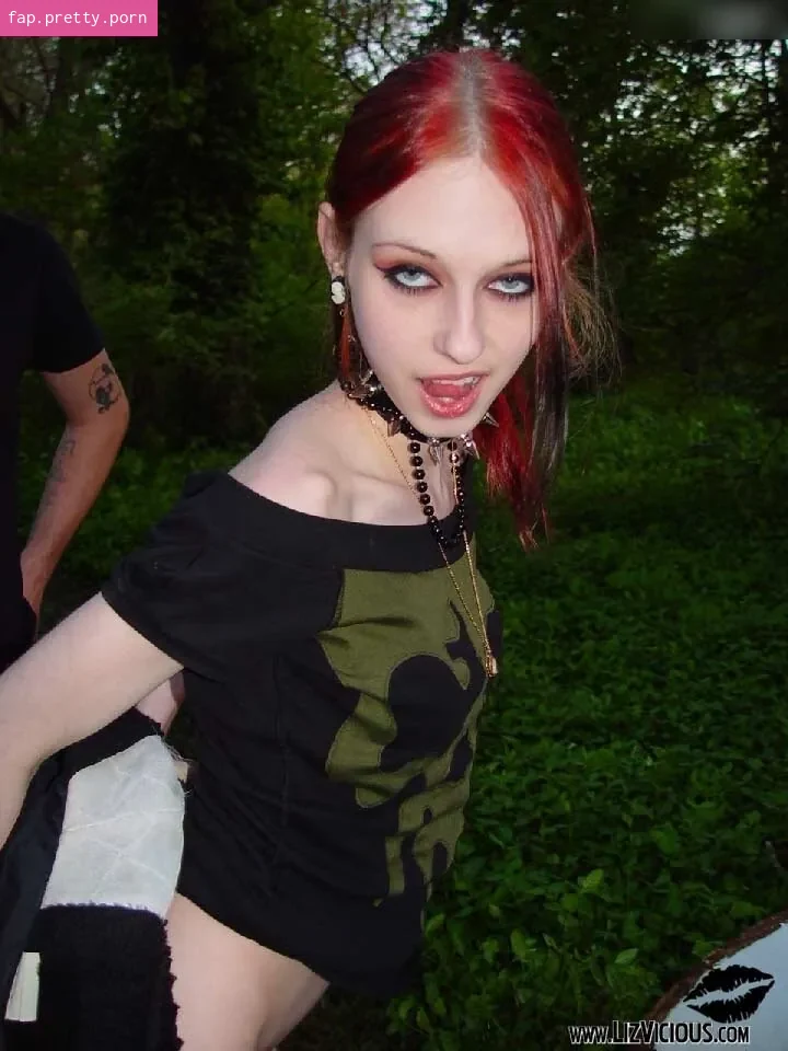 Liz Vicious - Photo #73