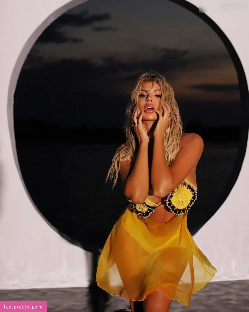 Luana Vjollca - Photo #42