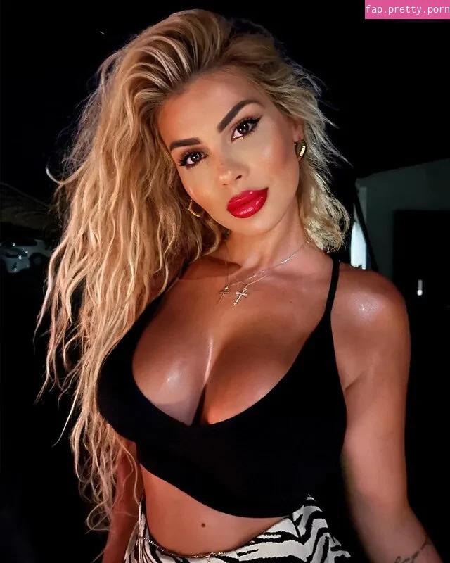 Luana Vjollca - Photo #04