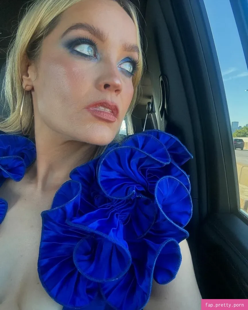 Laura Whitmore - Photo #85
