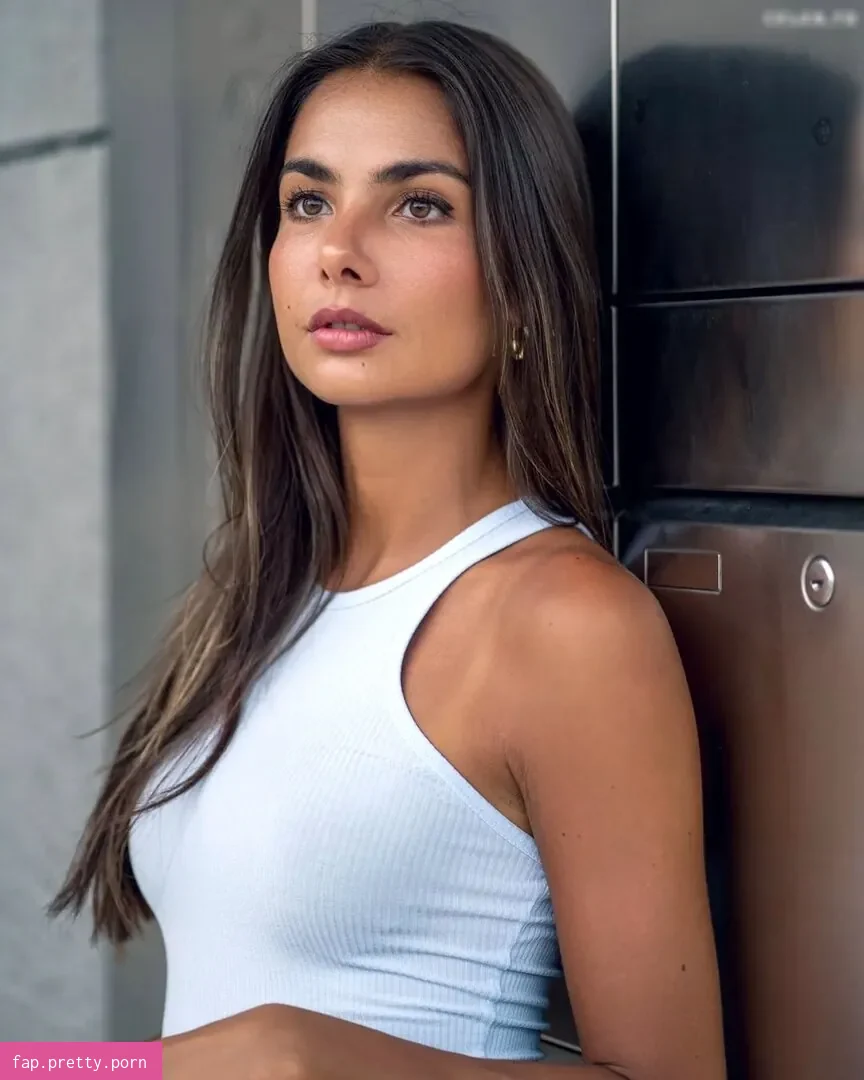Lea Wagner - Photo #25