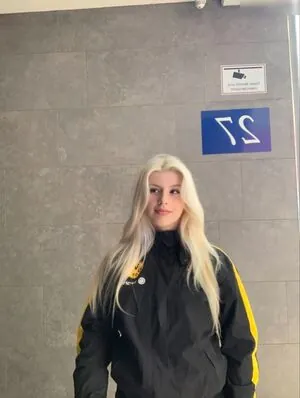 Laura.z57