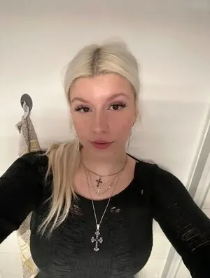 Laura.z57
