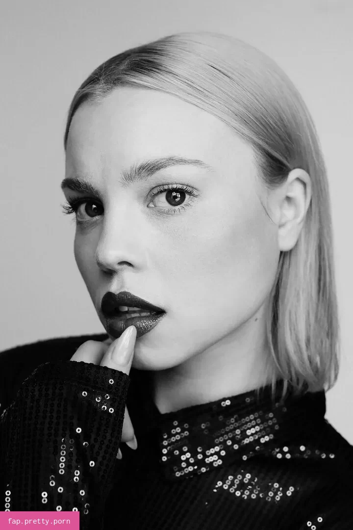 Lea Zoe Voss - Photo #18