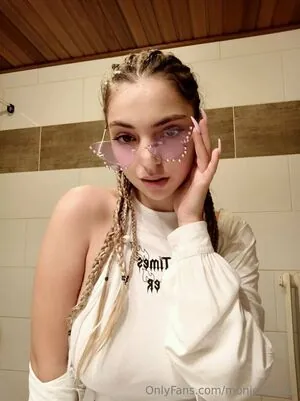 monica01.03
