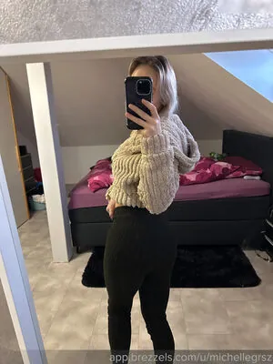 Michellegrsz / 112_michelle