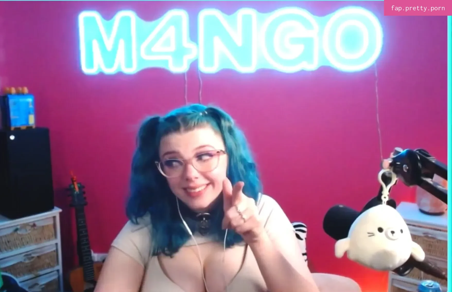 M4ngo - Photo #18