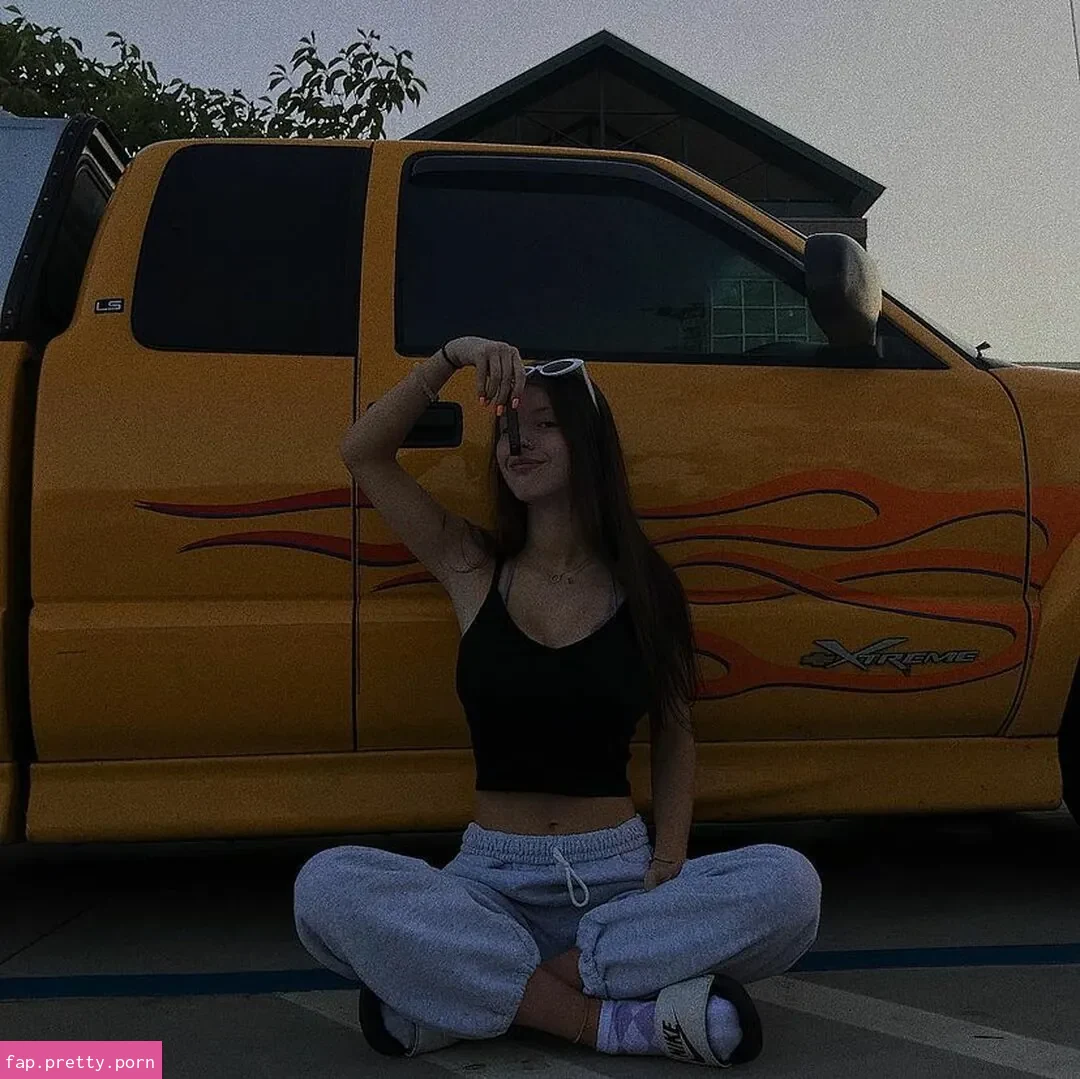 Makayla - Photo #65