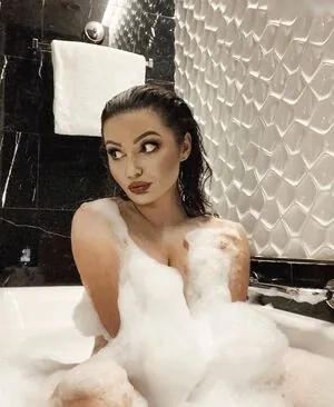 Mara.ambronn