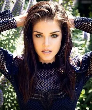 Marie Avgeropoulos