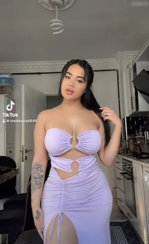 Melek Azad