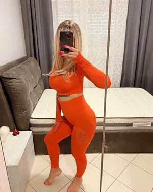 Mia Alexis Queen