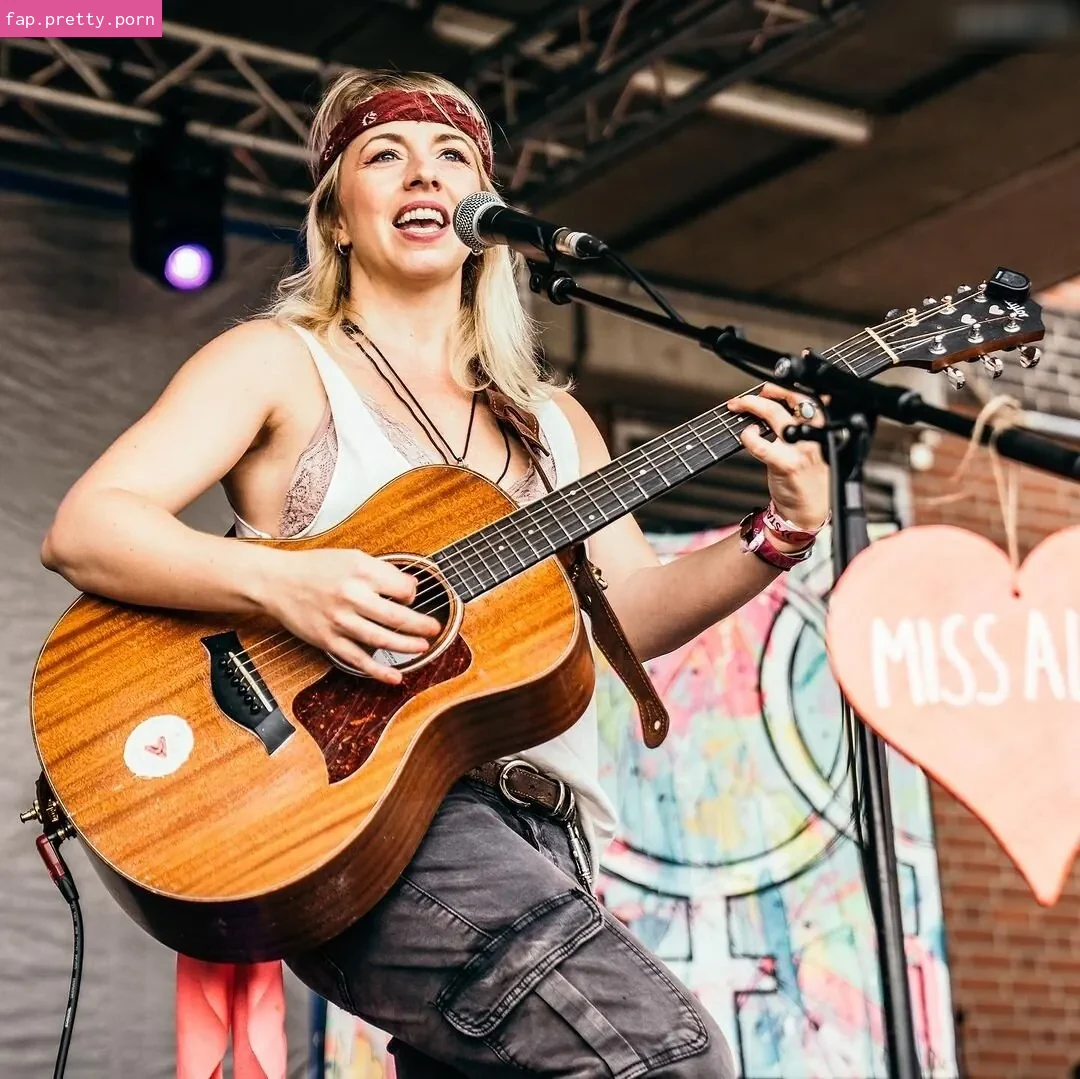 Miss Allie - Photo #18