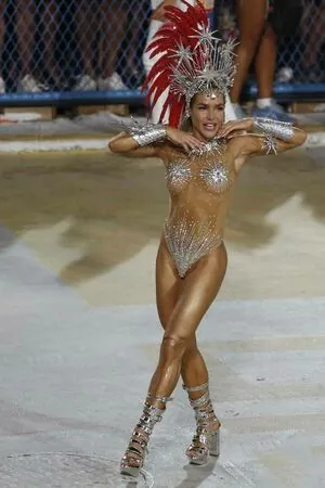 Monique Alfradique