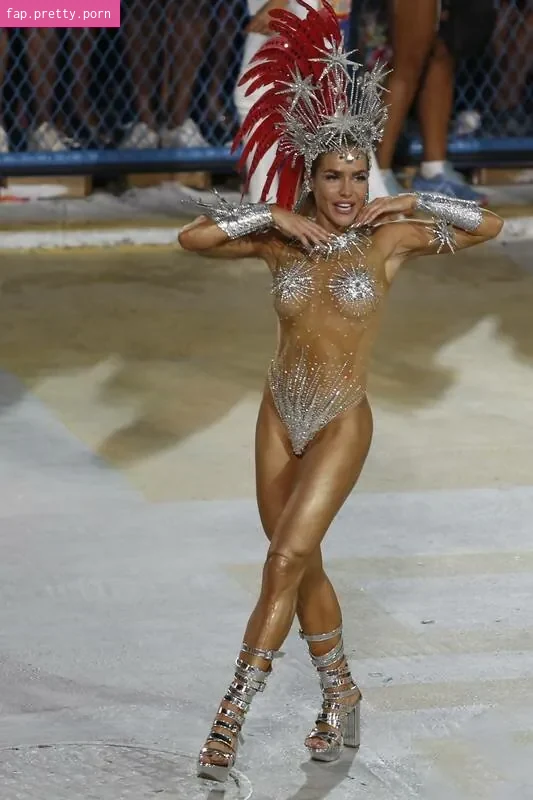 Monique Alfradique - Photo #30