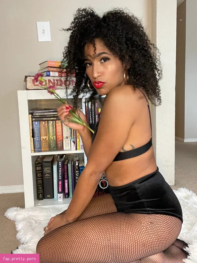 Marti Belle - Photo #11