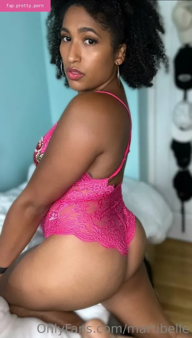 Marti Belle - Photo #01