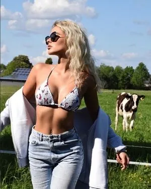 Mary.Bella