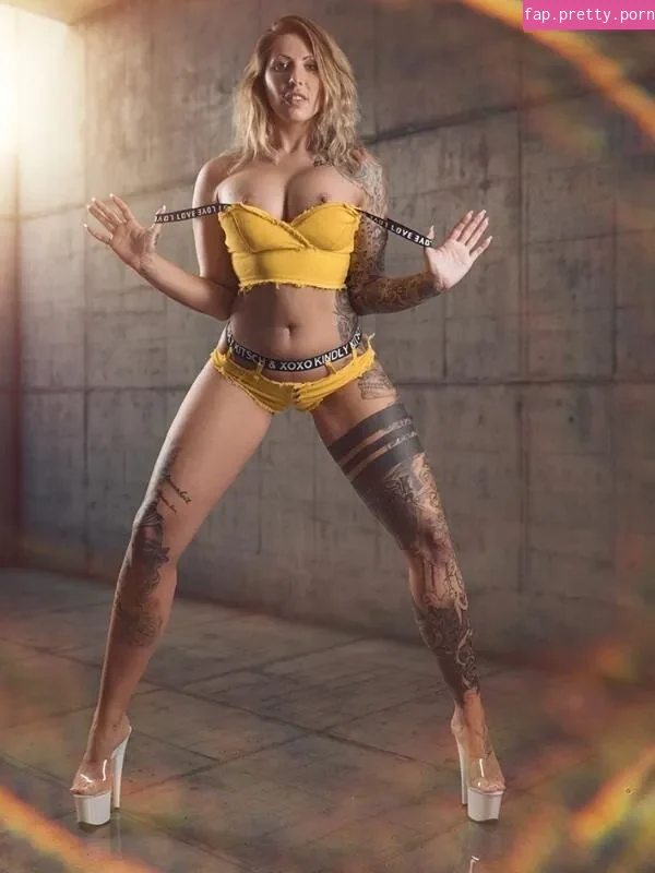 Mia Blow - Photo #32