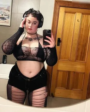 mila bloom